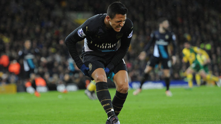 Alexis Sanchéz skadet under Norwich kampen. Har Arsenal nettopp mistet sin viktigste spiller?