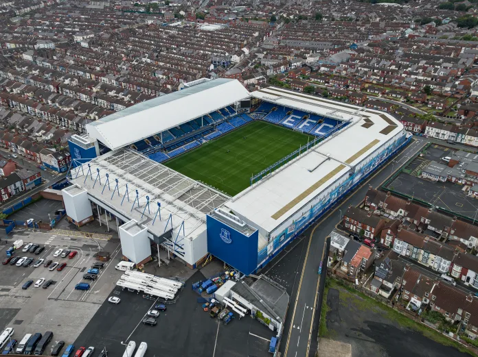 Premier League-klubber som Everton og Nottingham Forest kan miste verdifulle poeng på grunn av økonomiske brudd.